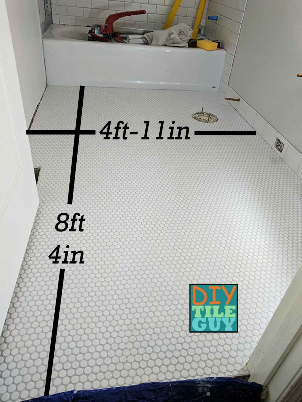 length and width dimensions of a standard bathroom floor
